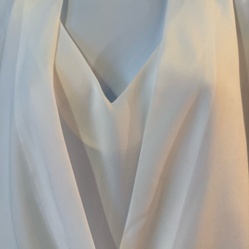 CAbi 5349 Indulge Blouse White Draped Blouse with stretch waist sz medium - Picture 4 of 11